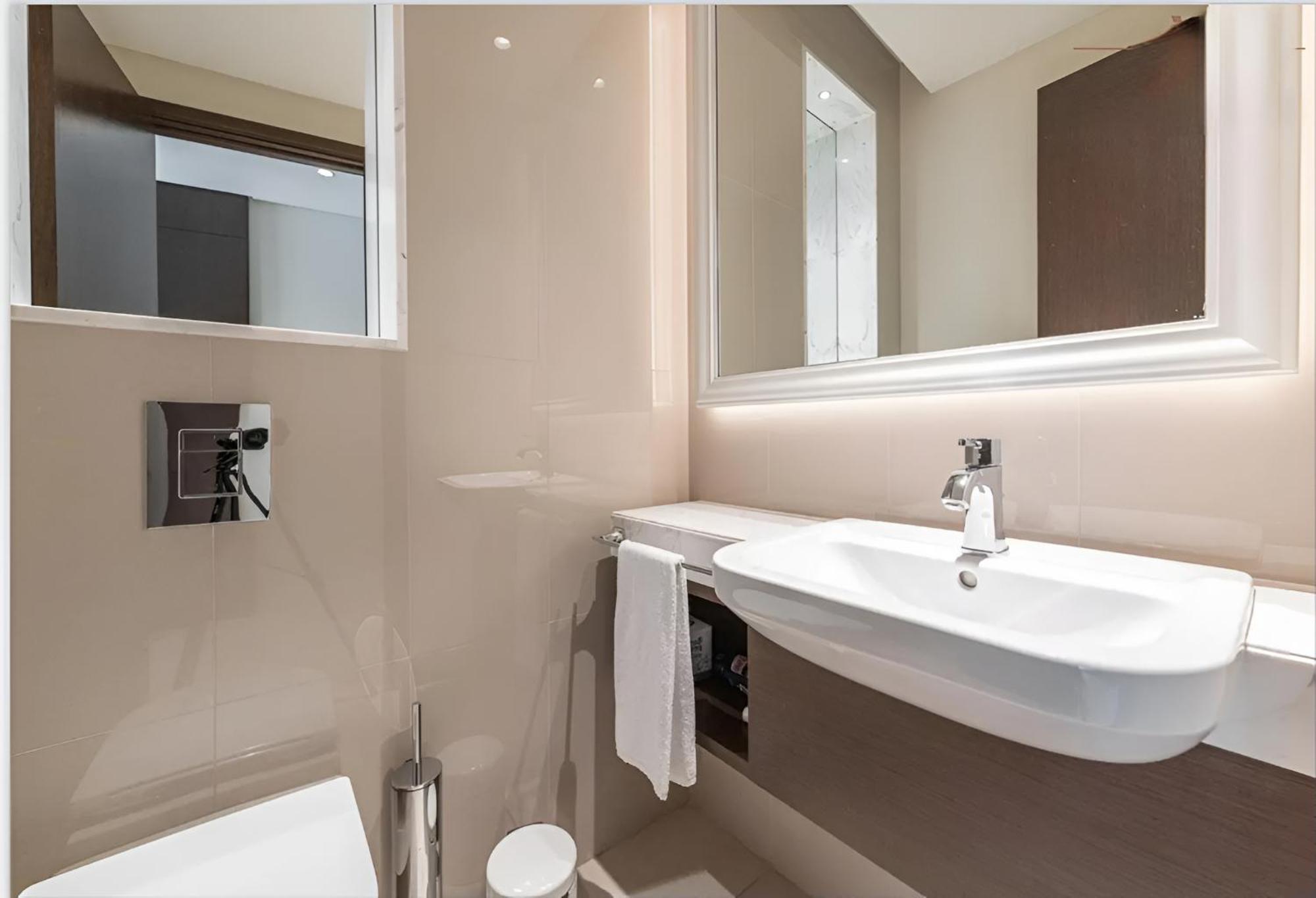 شقة The Address Fountain Views - *