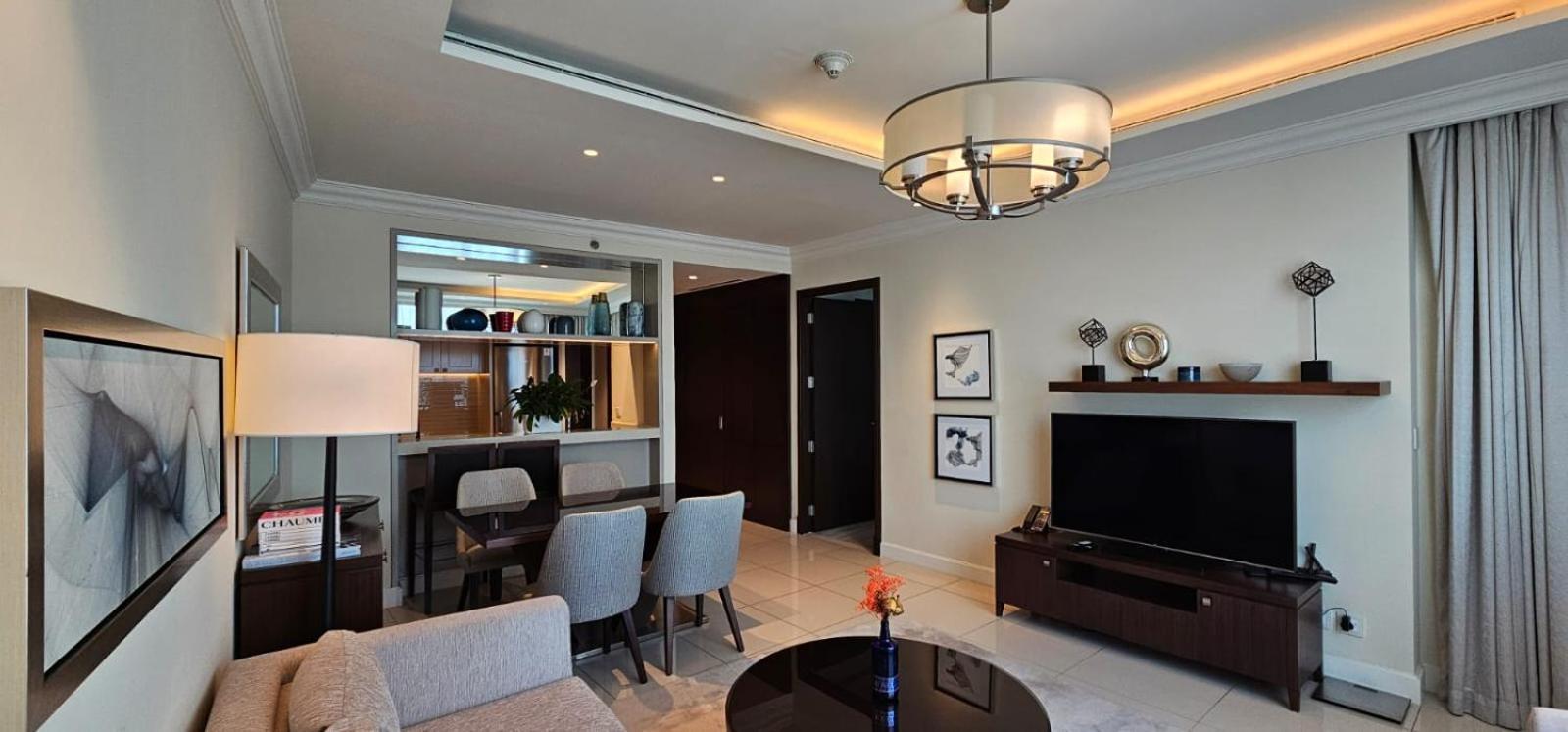 Апартаменти The Address Fountain Views - 2 Bedroom With Burj Khalifa View And Access To Mall Дубай