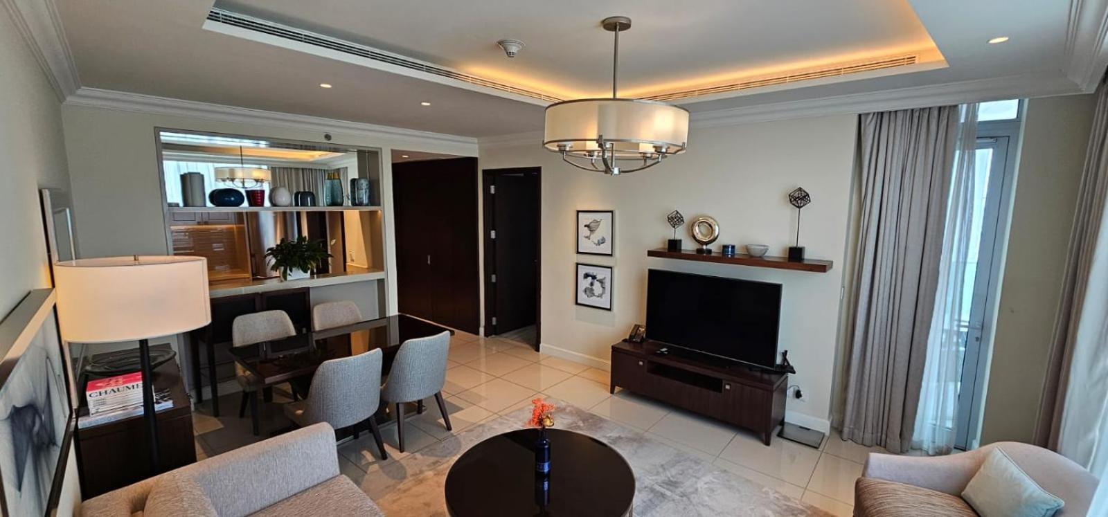 Апартаменти The Address Fountain Views - 2 Bedroom With Burj Khalifa View And Access To Mall *