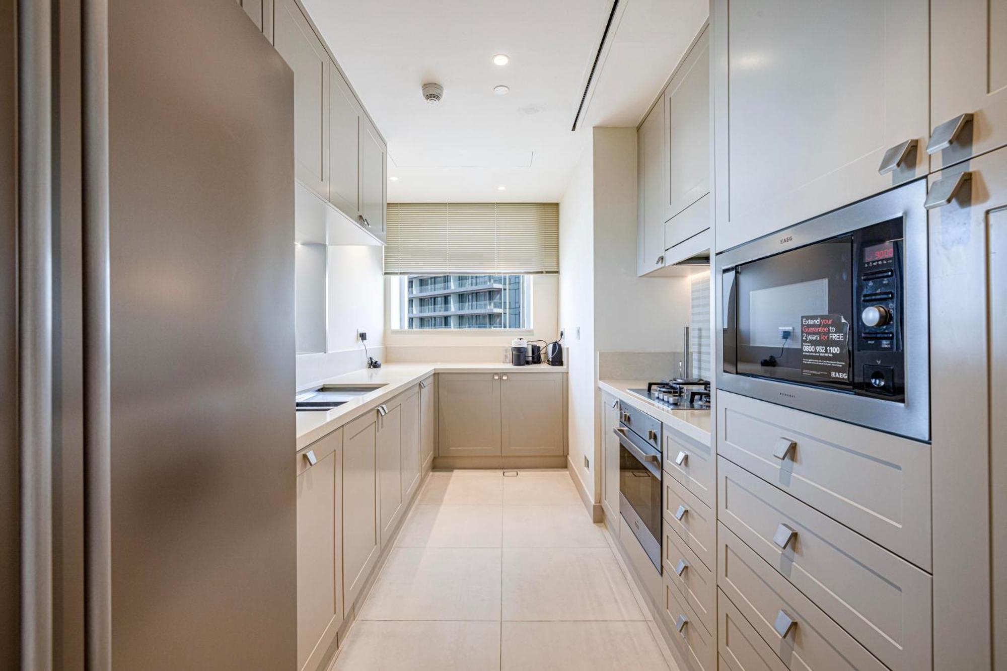 Апартаменти The Address Fountain Views - 2 Bedroom With Burj Khalifa View And Access To Mall *